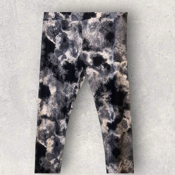 LuLaRoe Leggings-Size Tall & Curvy -Super Soft & Stretch-Many Styles/Colors NWT - Picture 2 of 8